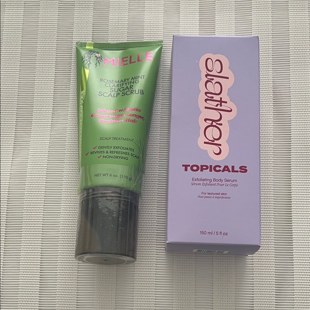 Mielle Rosemary Mint Scalp Scrub - Green